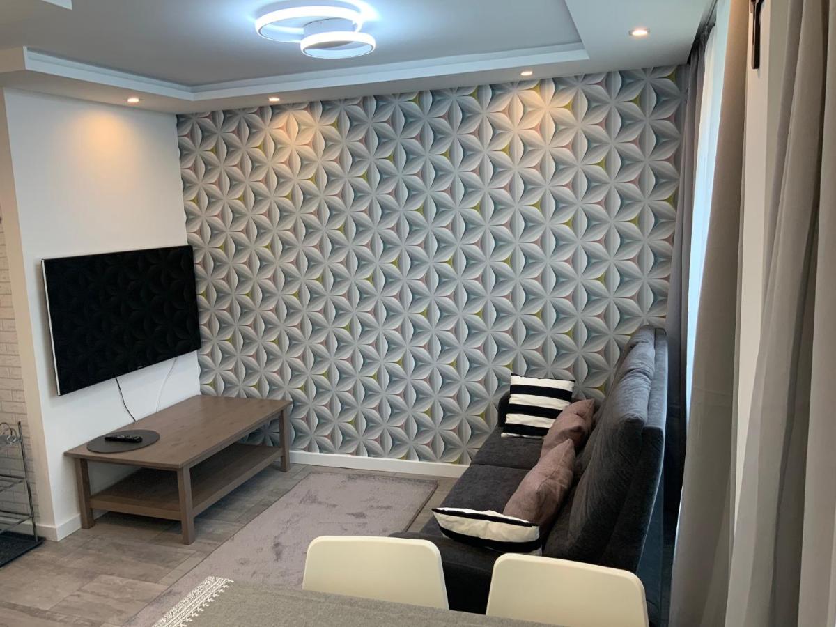 White Apartment - Housity