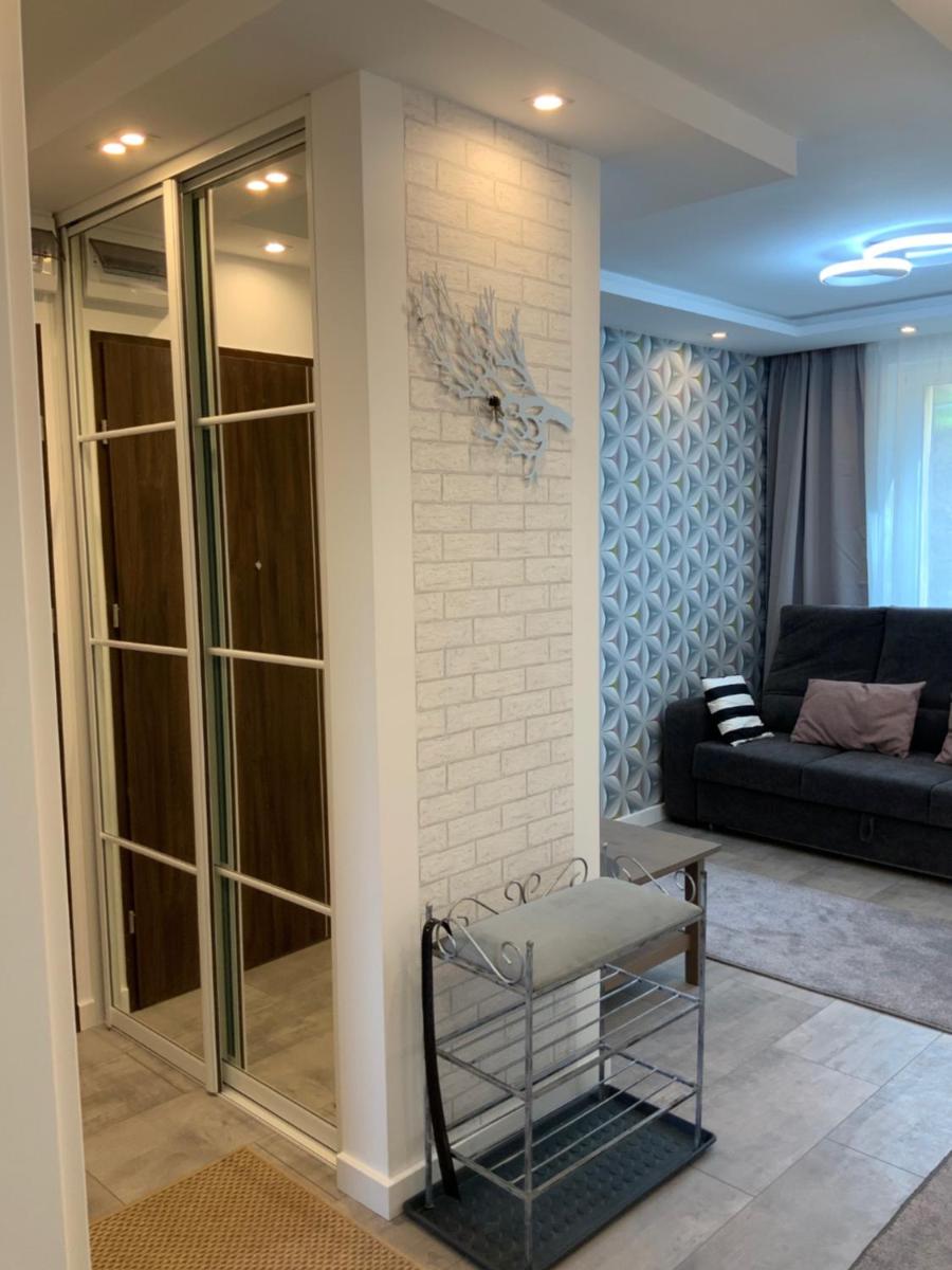 White Apartment - Housity