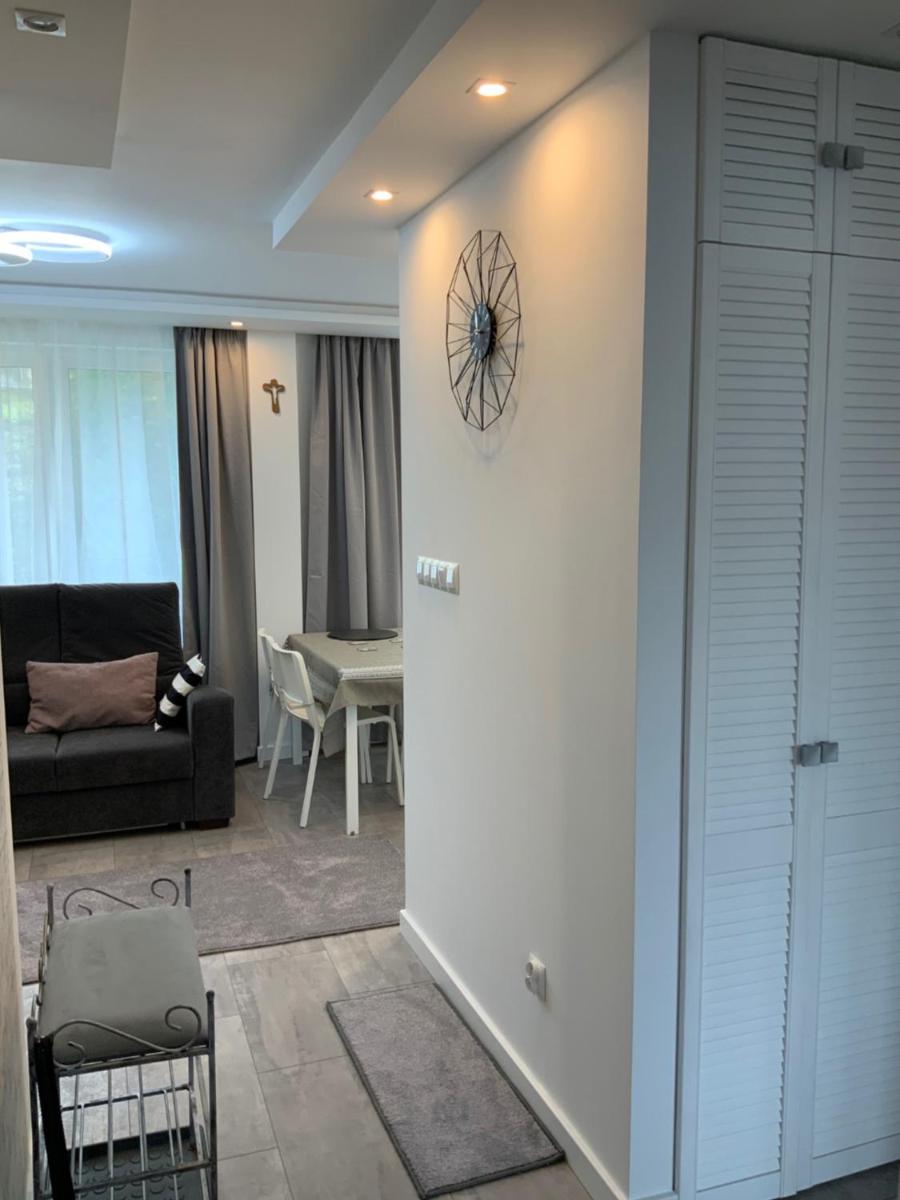 White Apartment - Housity