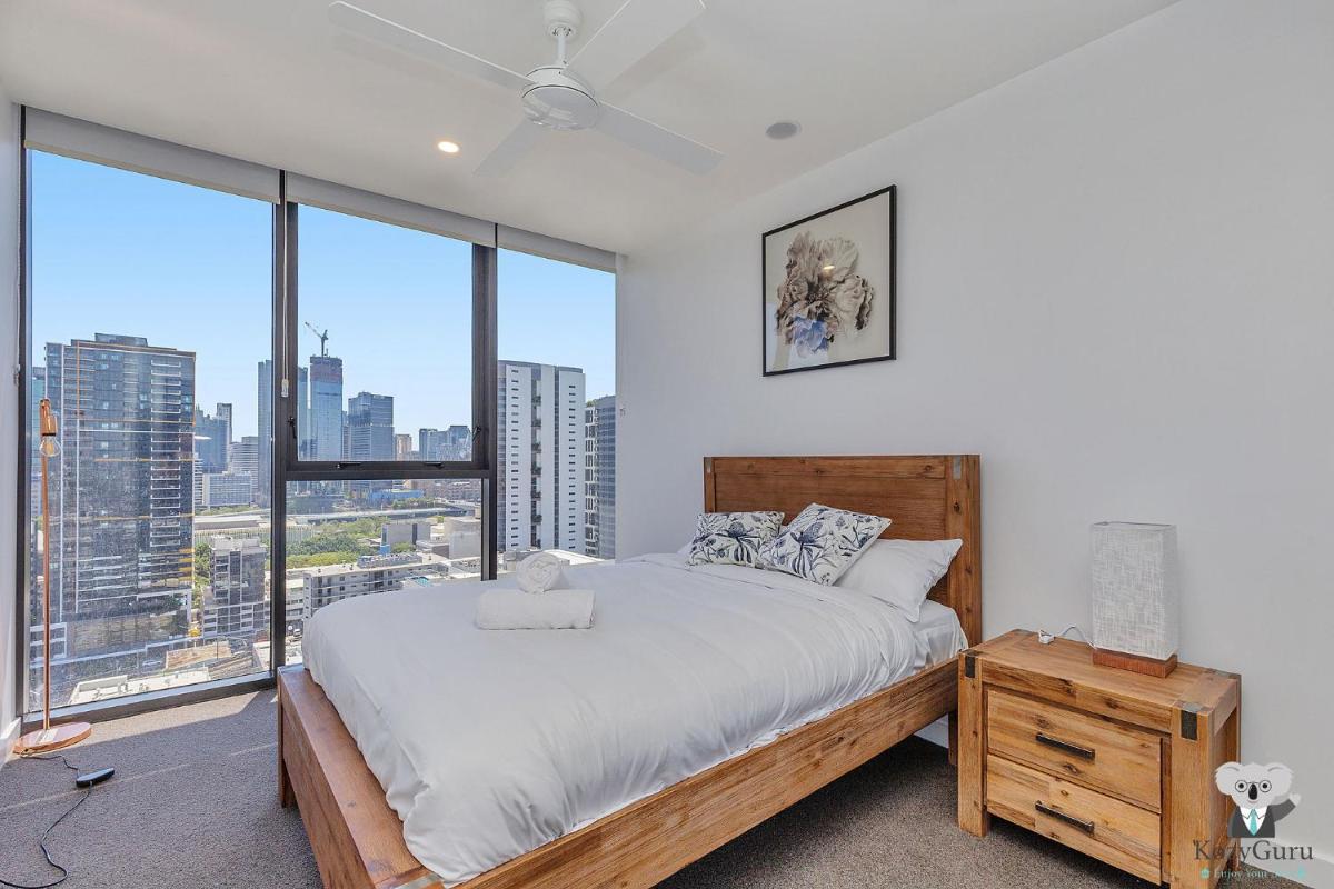 KOZYGURU SOUTH BRISBANE KOZY 1BED APT + FREE PARKING QSB001 - Housity