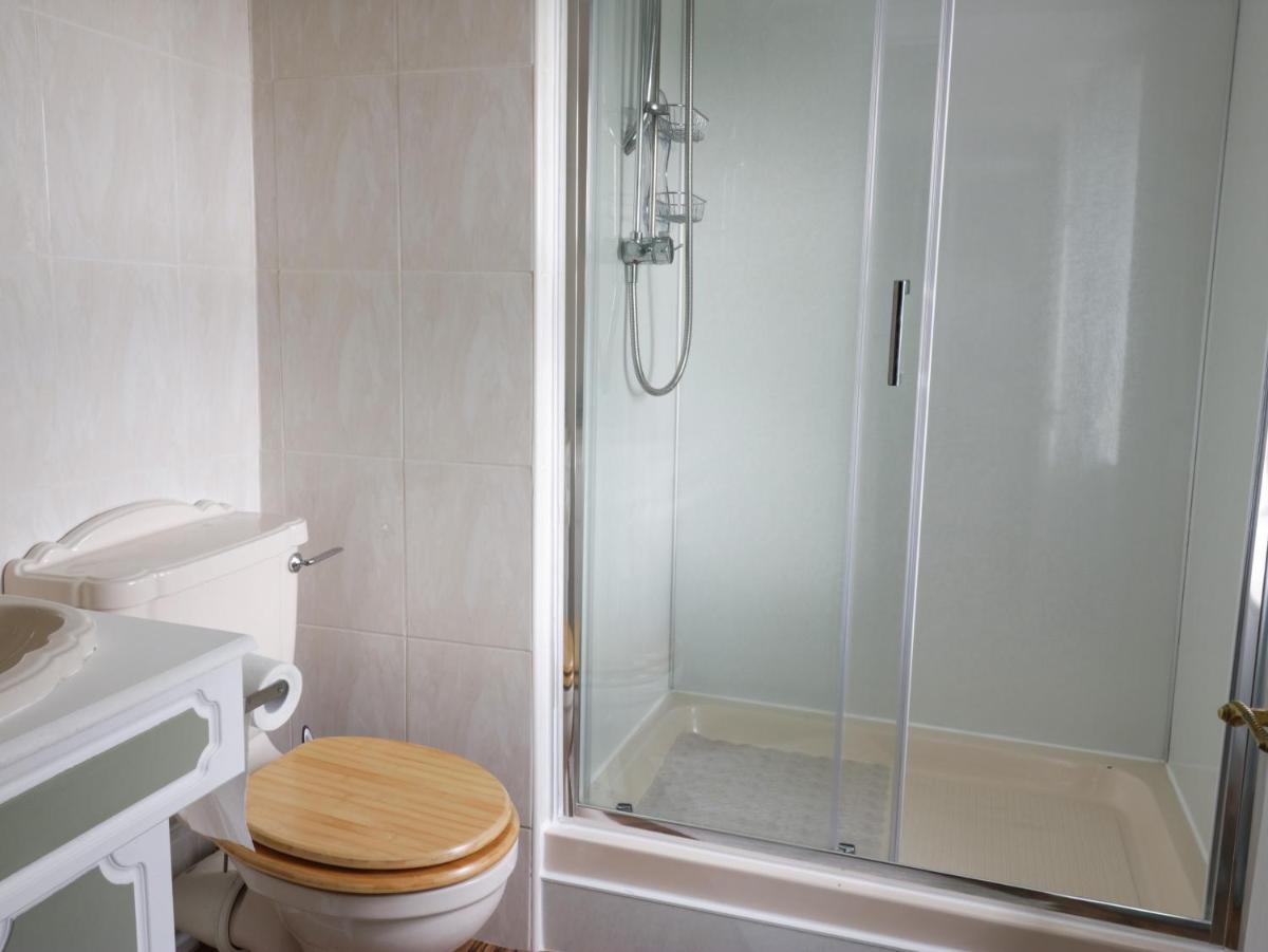 Todlaw Farm House - Housity