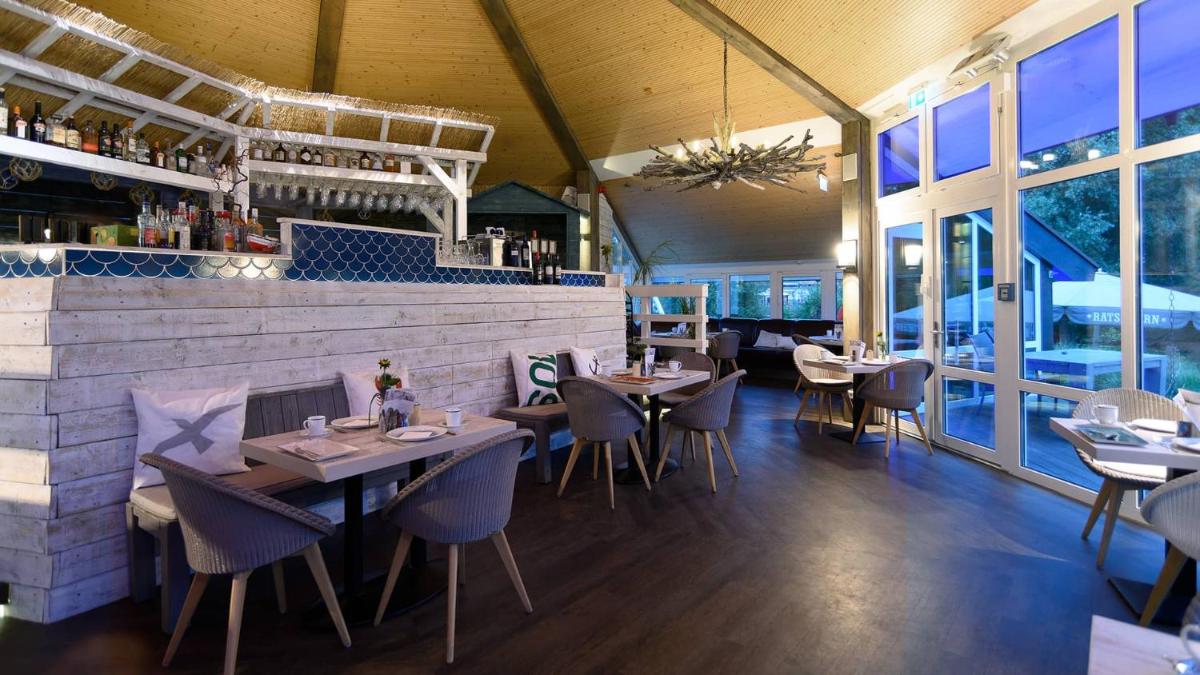 Hotel Am Medemufer - Housity