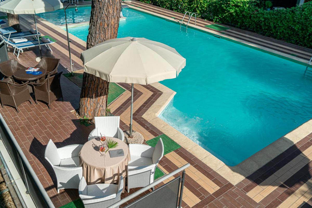 Hotel Martini - Housity