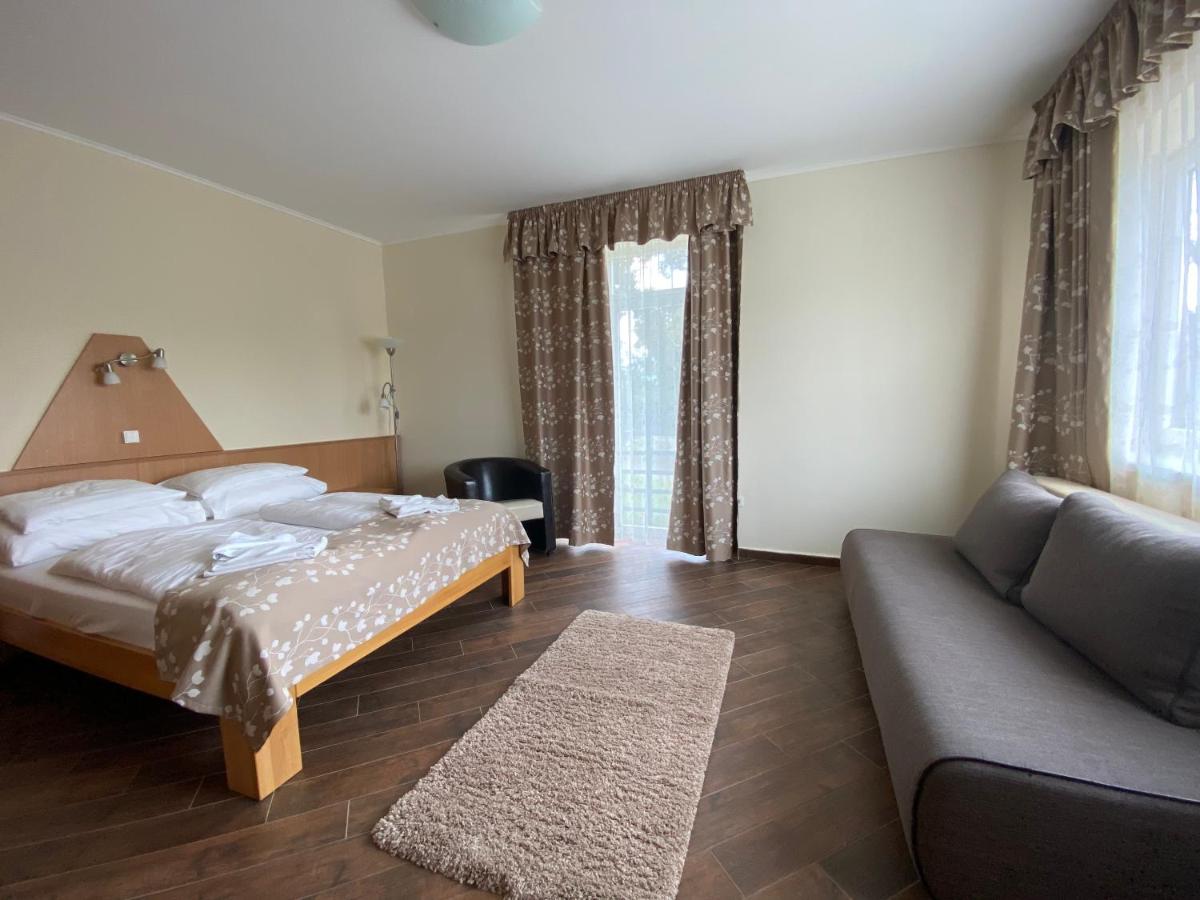 Sástó Hotel - Housity