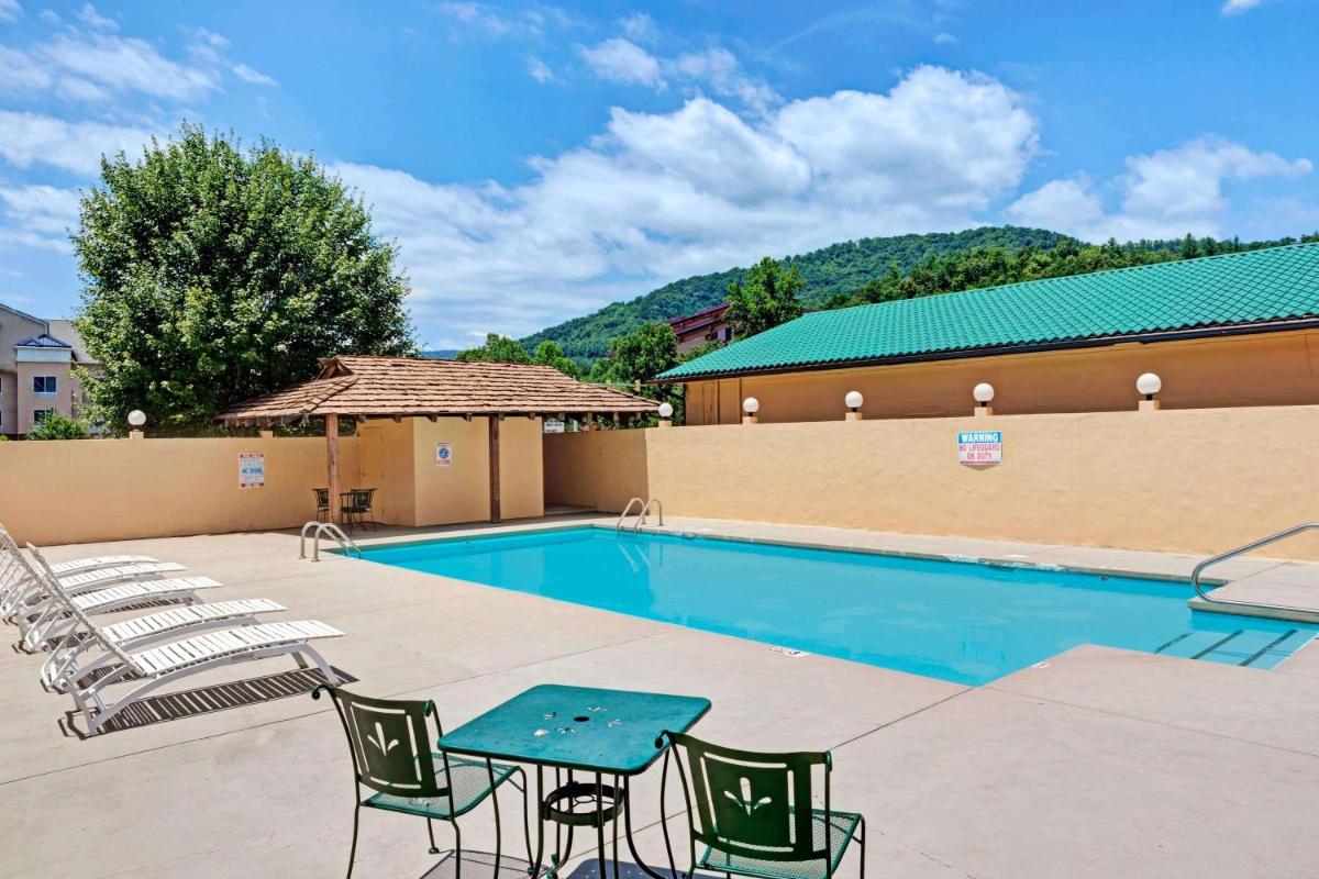 Days Inn by Wyndham Cherokee Near Casino - Housity