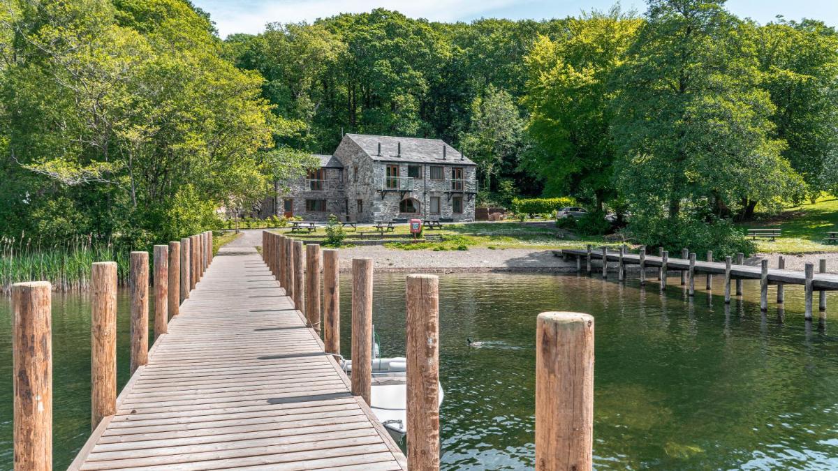 Hill Of Oaks - Housity