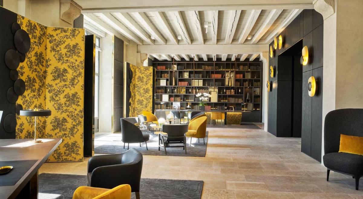Coin salon dans l'établissement InterContinental Lyon - Hotel Dieu by IHG