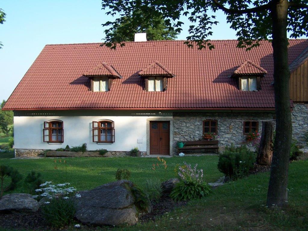 Podlesí 7 - Housity