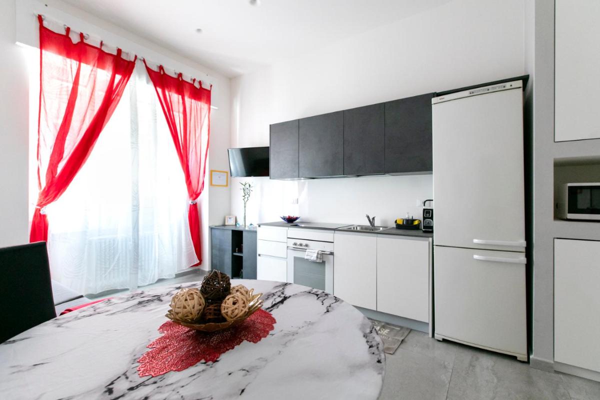 Marconi Dreams - Housity