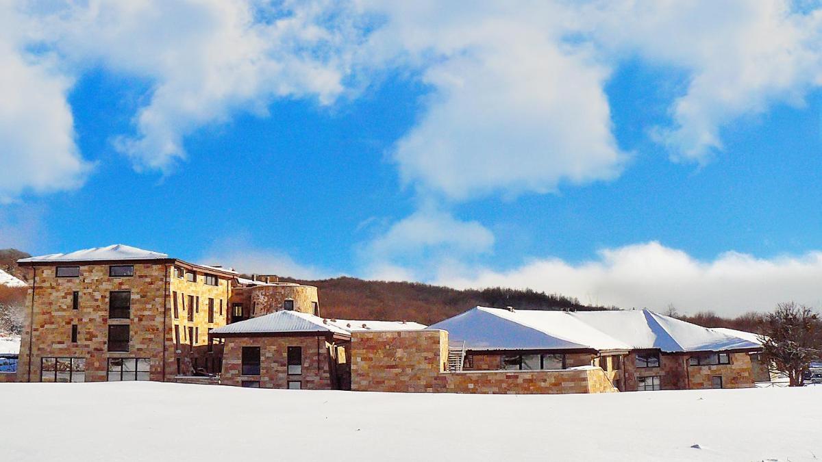 Aqua Montis Resort & Spa - Housity