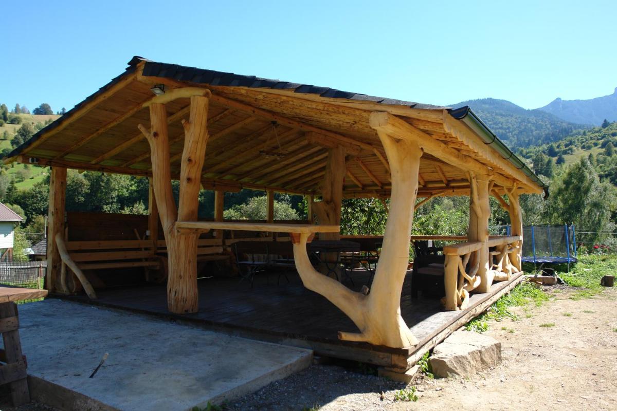 Casa Tucan Ceahlau - Housity