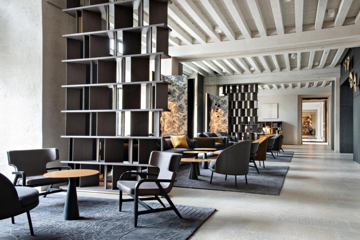 Coin salon dans l'établissement InterContinental Lyon - Hotel Dieu by IHG