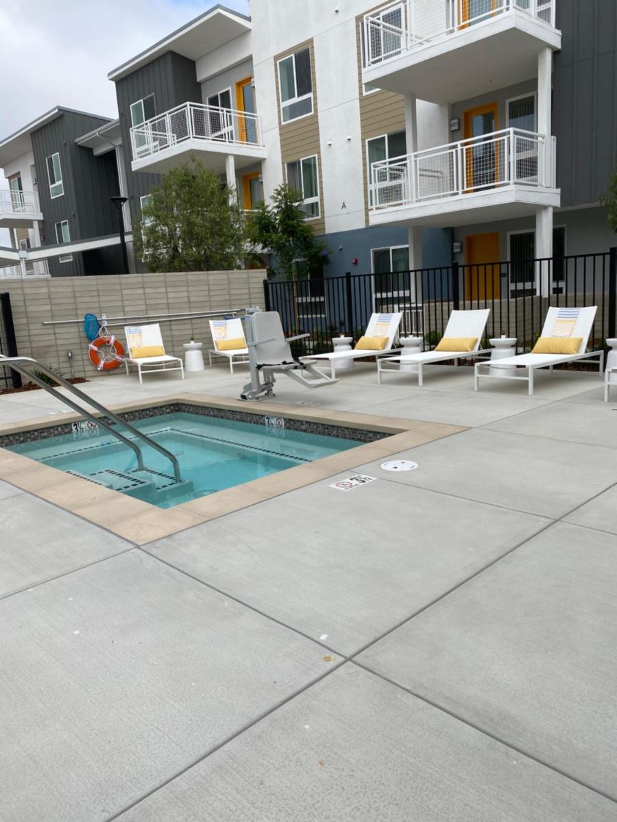 So. Cal Luxury Villa Mins from Beach - Housity