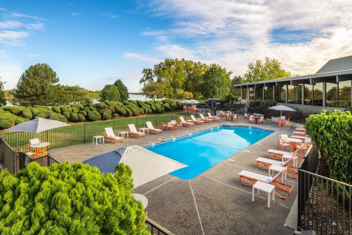 Holiday Inn Richland on the River, an IHG Hotel - Housity