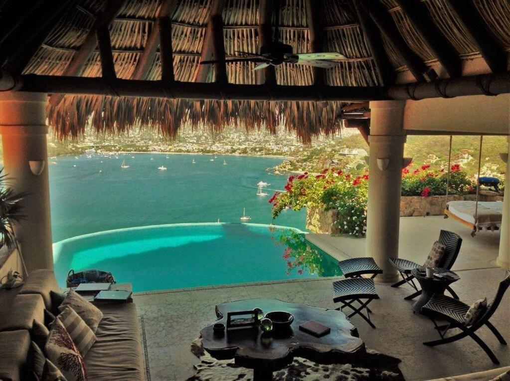 Casa Rumi - Stunning Views of Zihua Bay in Exclusive Cerro del Vigia - Housity