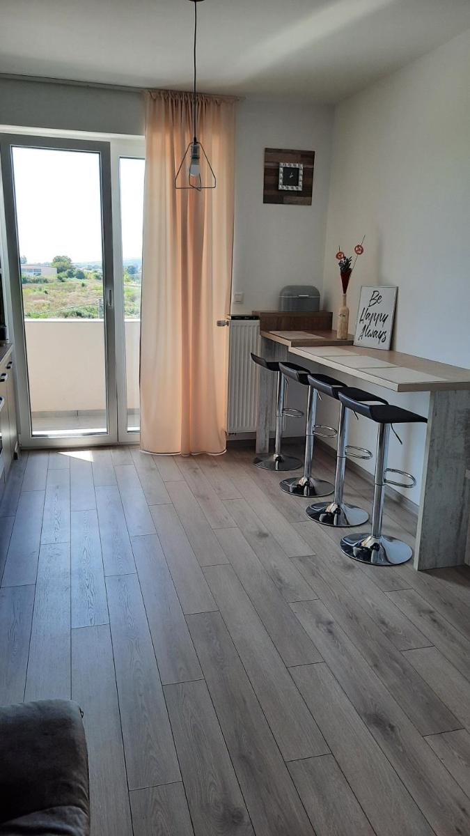 New Grey Residence Apartament - Housity