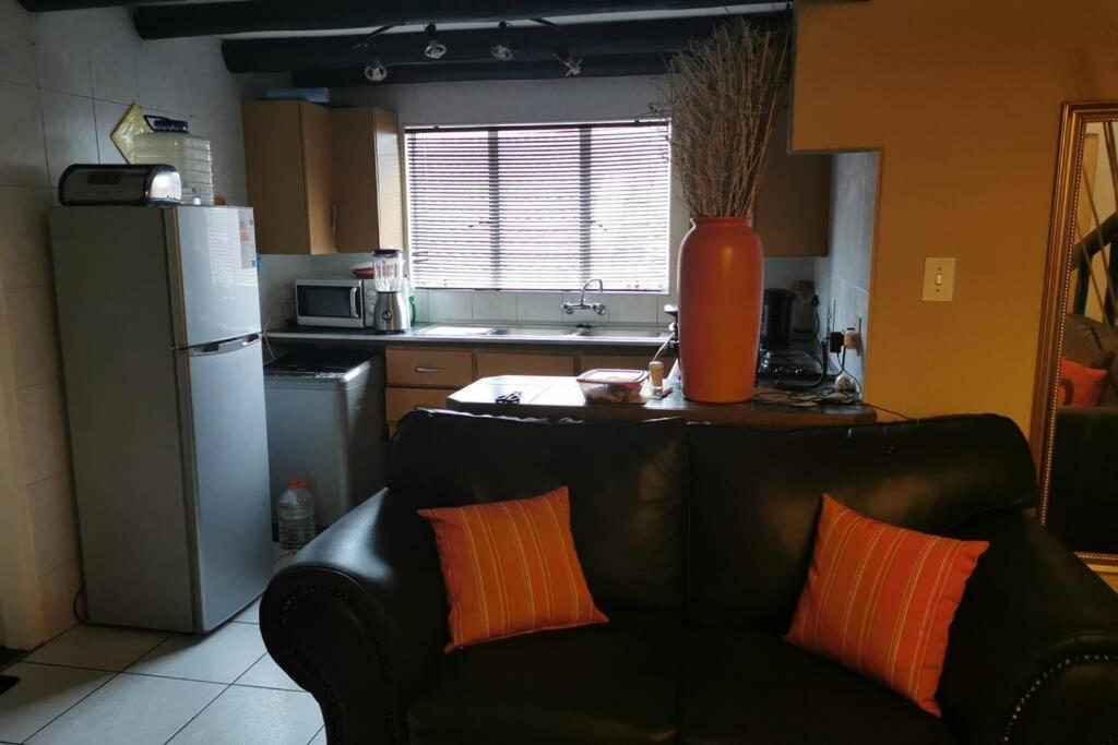 Palm Tree Accommodation - Housity