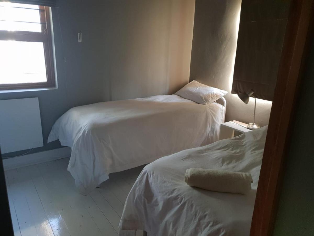 Firefly Cottage - Housity