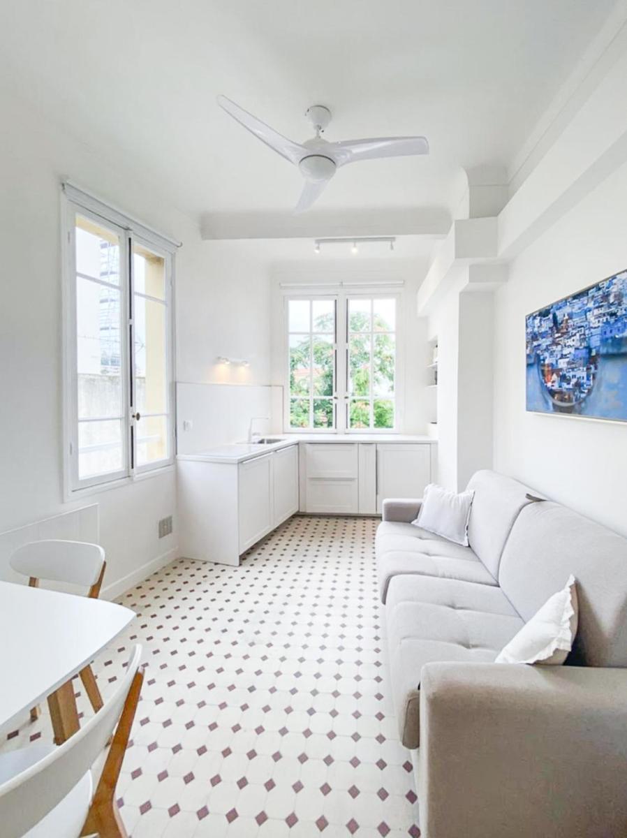 Seaside Studio by iCasamia it - Housity