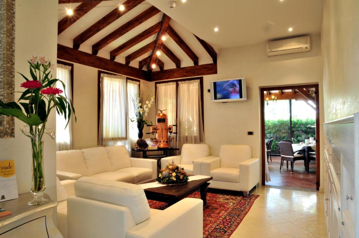 Hotel Ferro di Cavallo - Housity