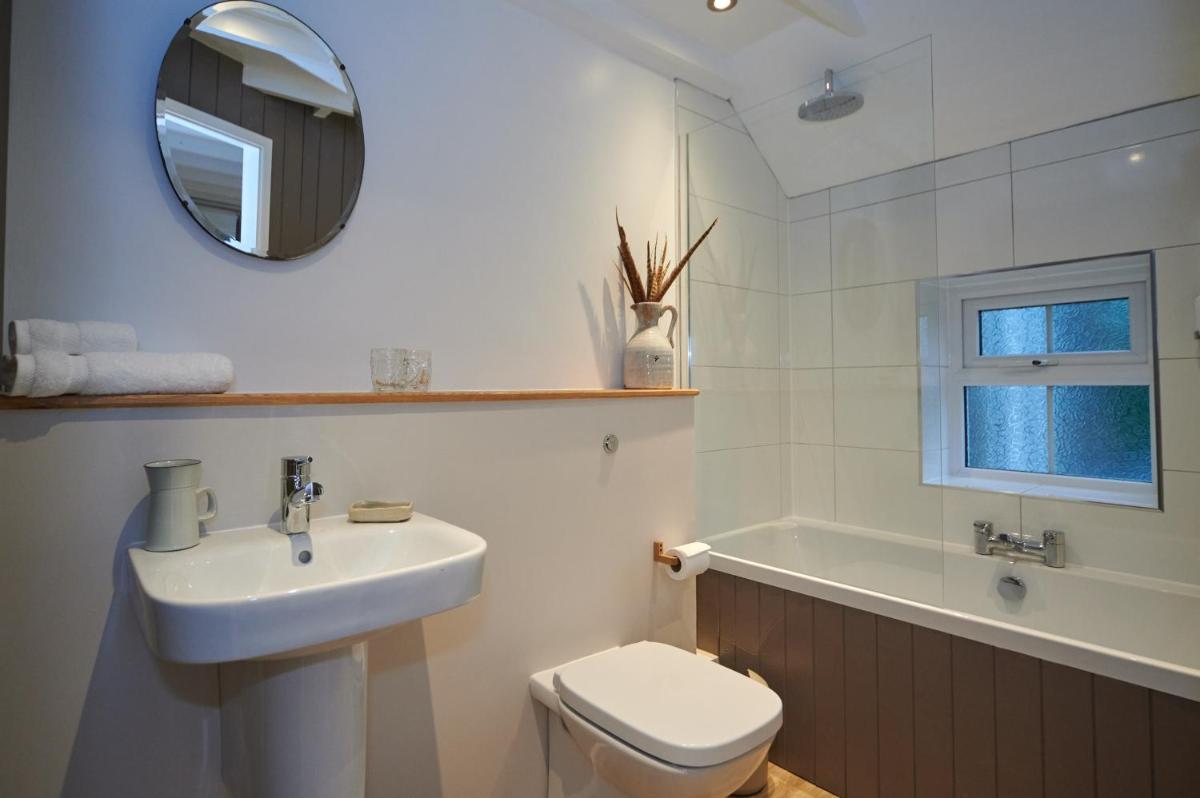 Black Lion Inn - Housity
