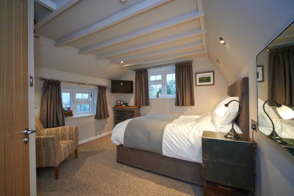 Black Lion Inn - Housity