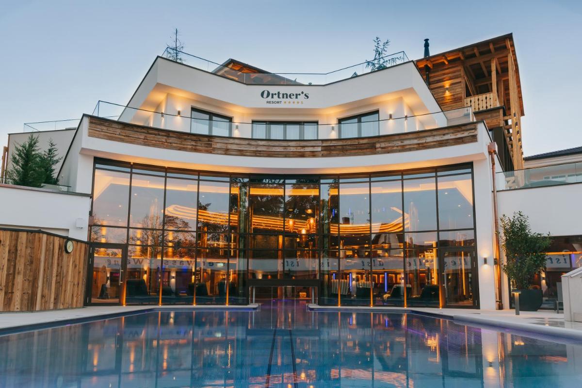 Der Swimmingpool an oder in der Nähe von Ortner's Resort