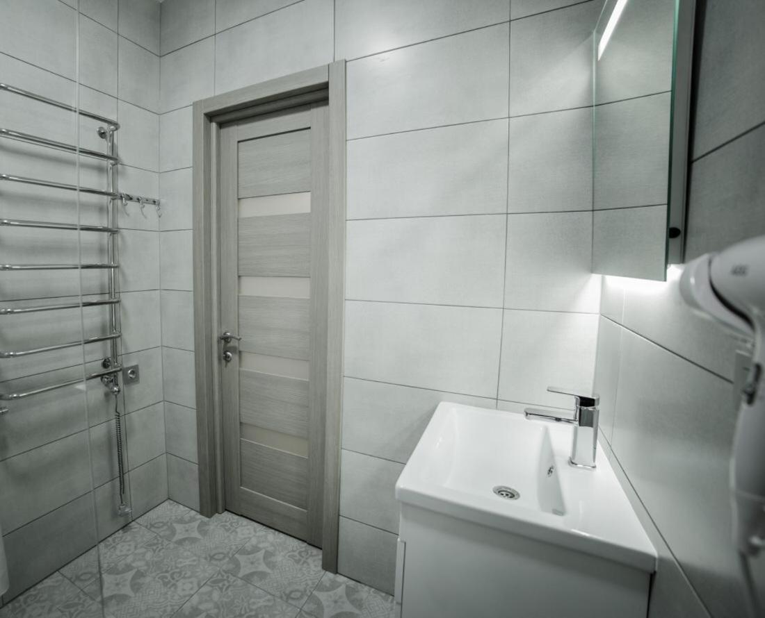 Veronika - Housity