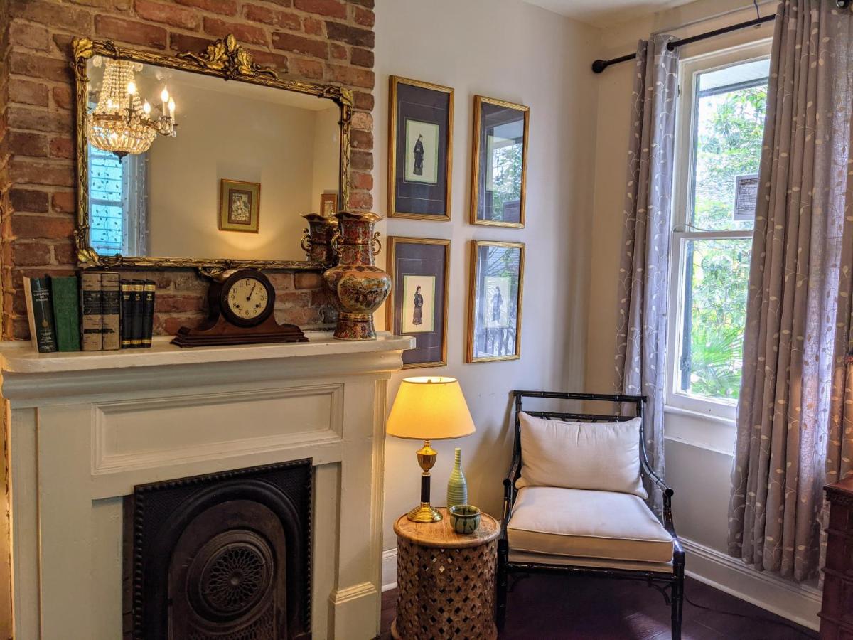 Balcony Guest House - Housity