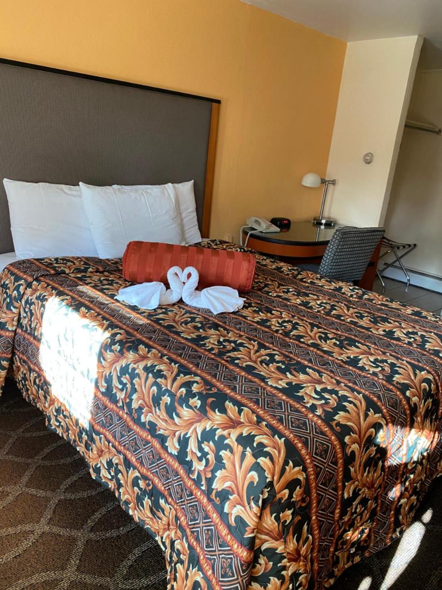 Sentinel Motel - Housity