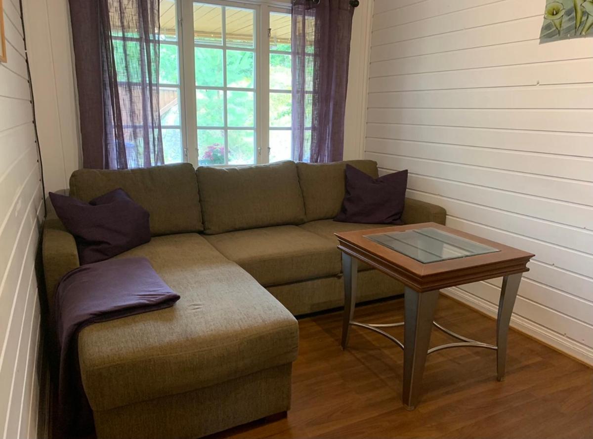 The Yellow House - Housity