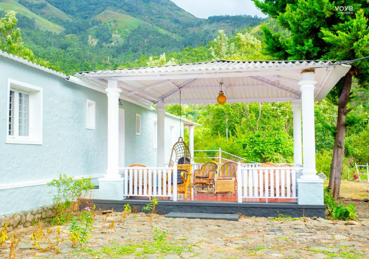 Moonlight Munnar Forest Bungalow with Private Waterfalls by VOYE HOMES - Housity