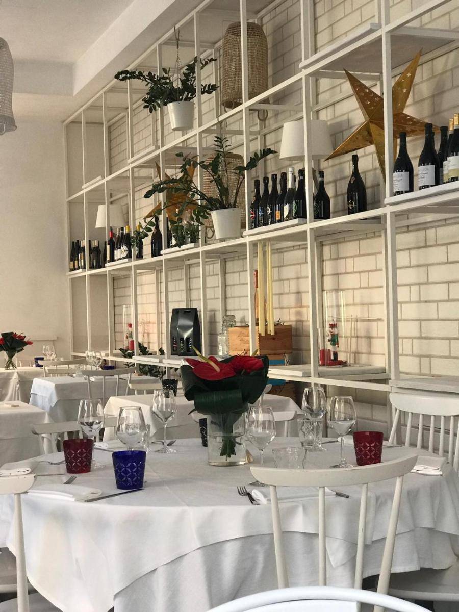 Acquapazza Restaurant & Room - Housity