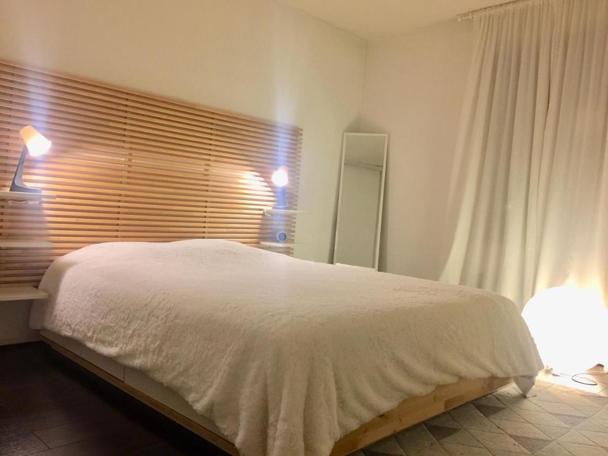 Chambre privée et CALME CHEZ L'HABITANT- Sdb commune-parking privé - Housity