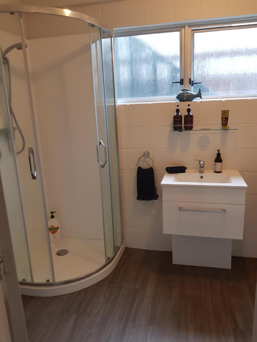 Below deck - Housity
