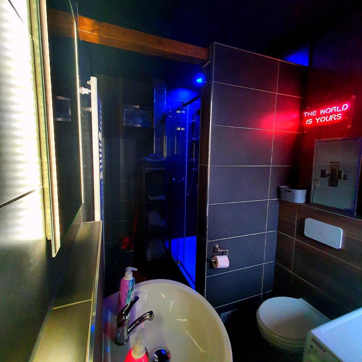 Goldhand Chill Point Bielefeld - Housity