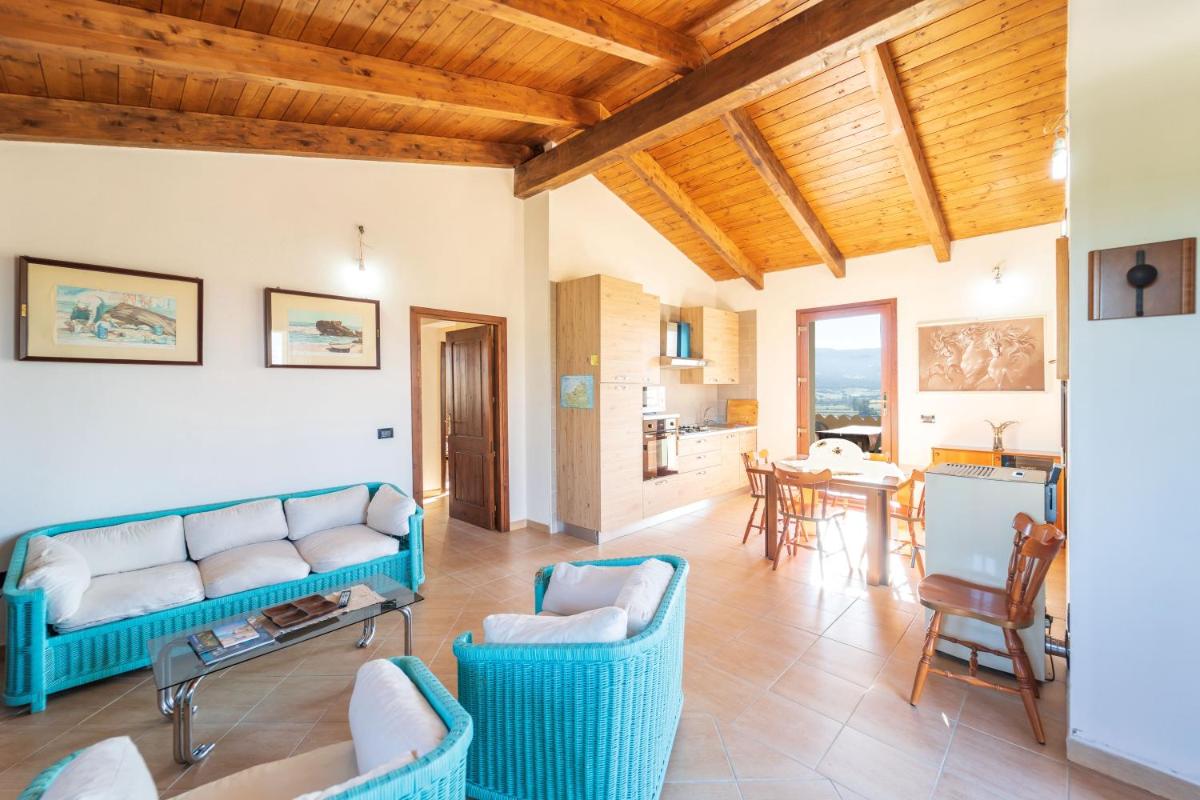 Villa immersa nella natura - Housity