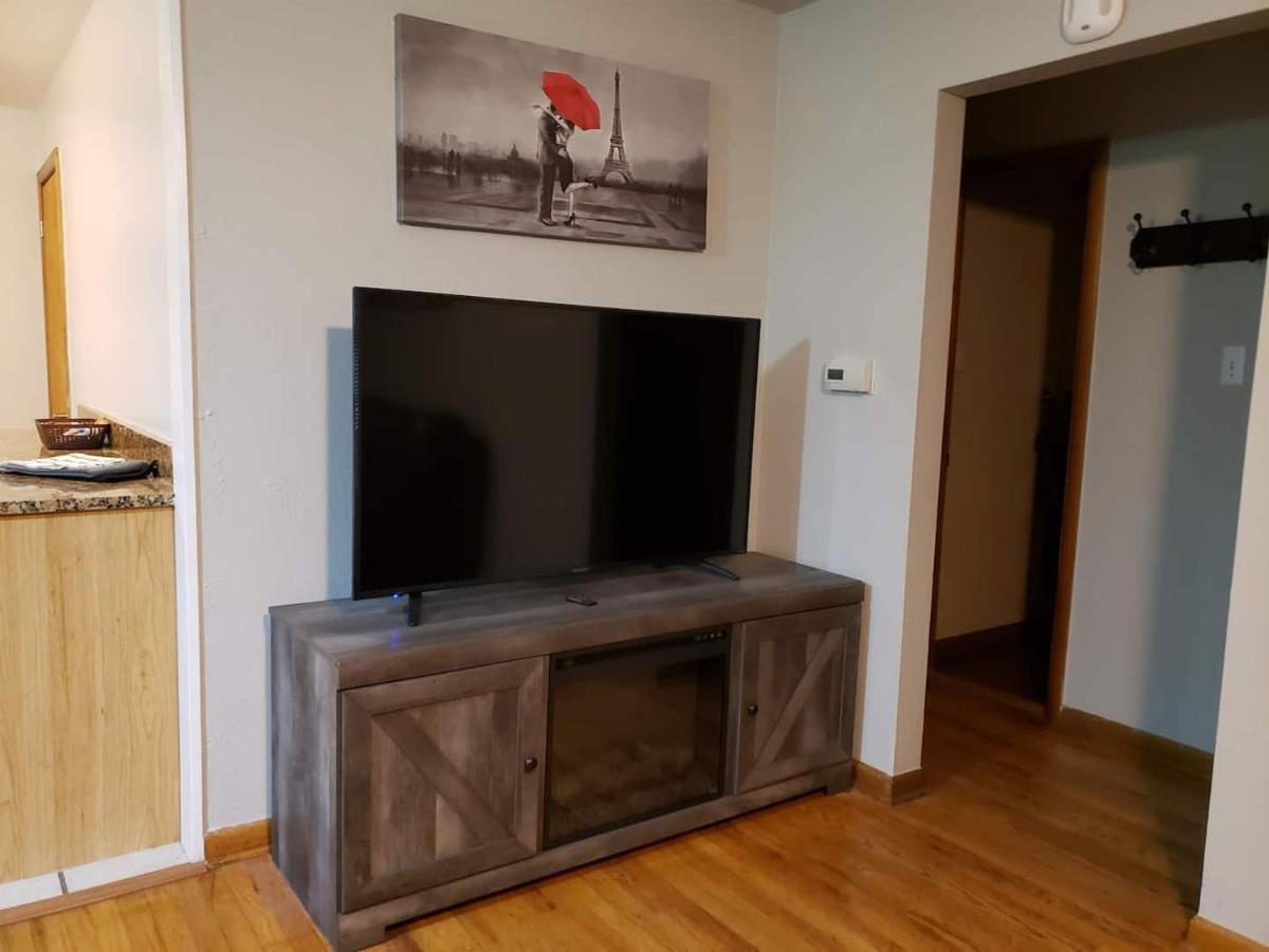 HEART OF Denver*Sleeps 10 - Housity