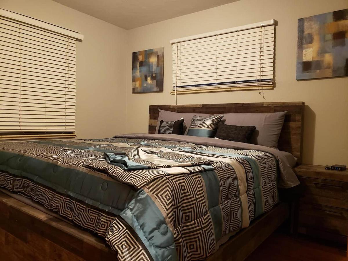 HEART OF Denver*Sleeps 10 - Housity