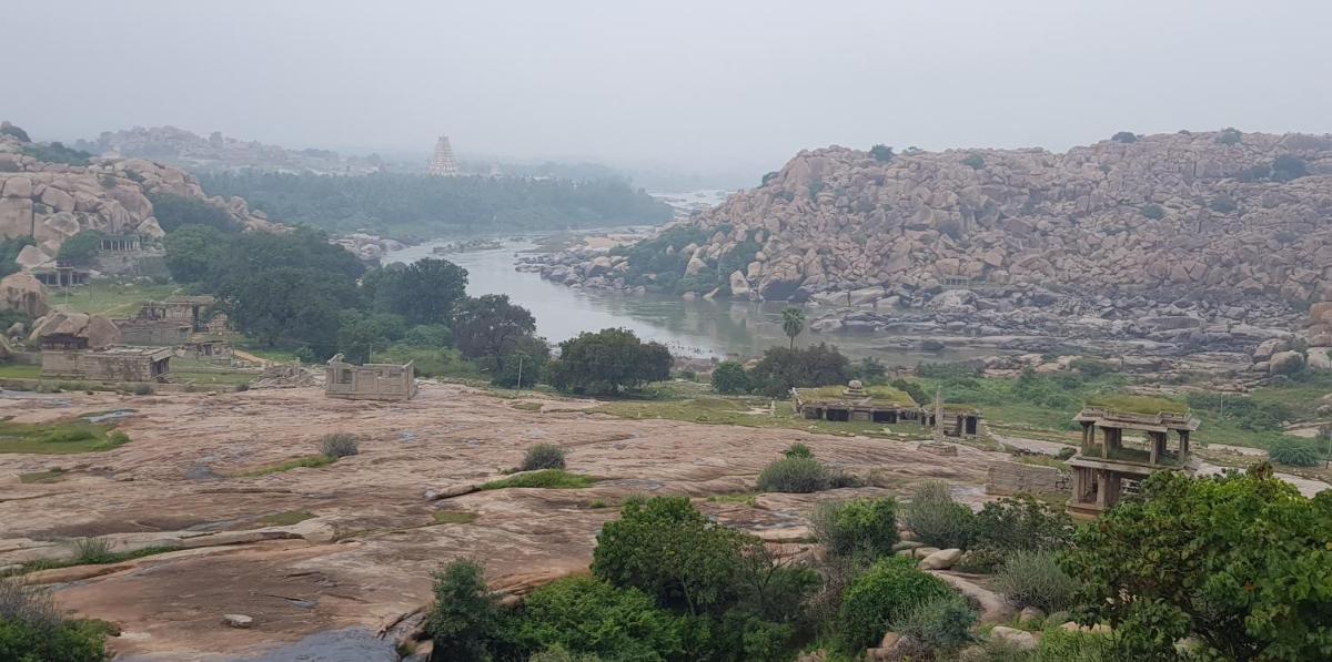 Padmaa Hampi Villa - Housity