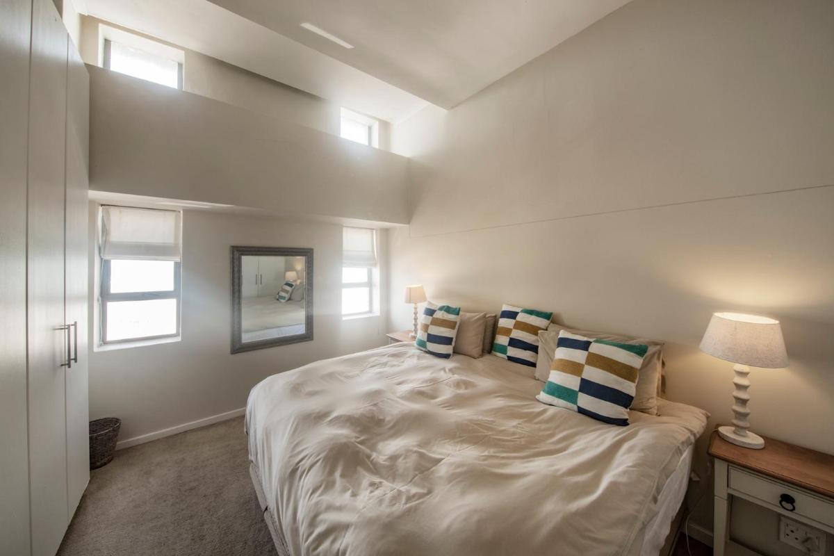 Surferscorner Self Catering Apartments - Housity