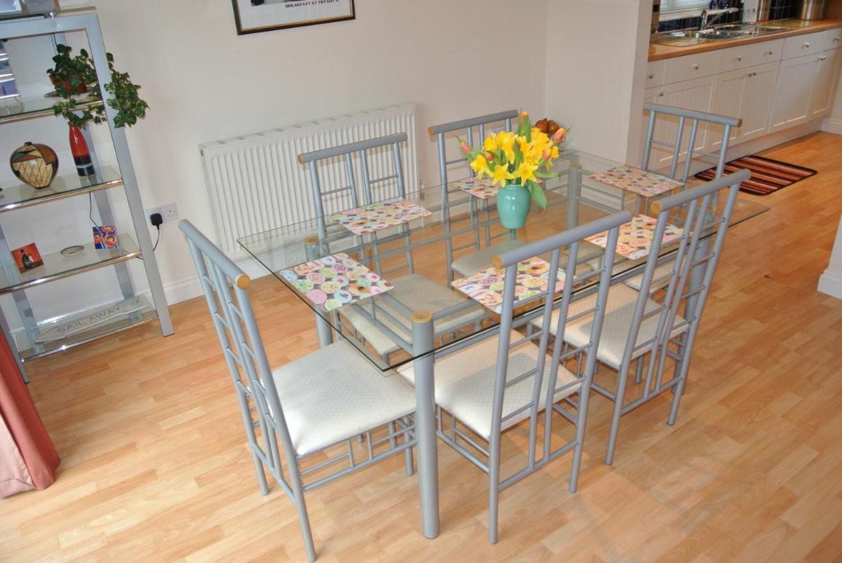 Bramley Cottage - Housity