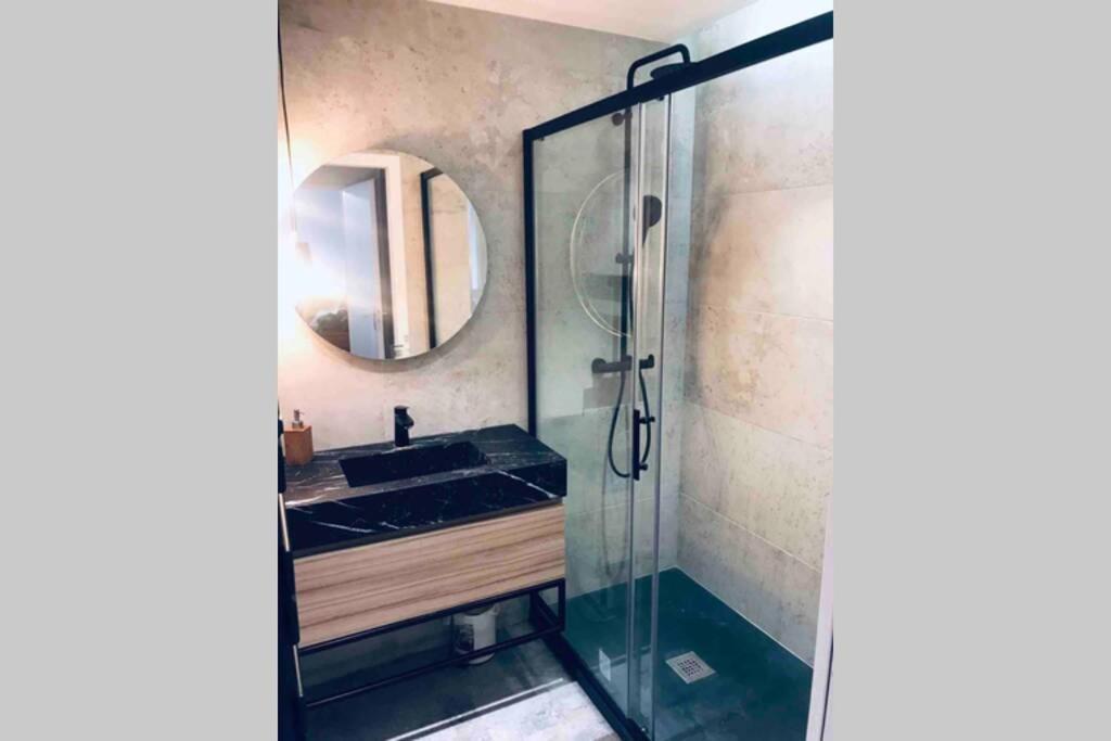 Nid Douillet - BEL APPARTEMENT avec GARAGE - Housity