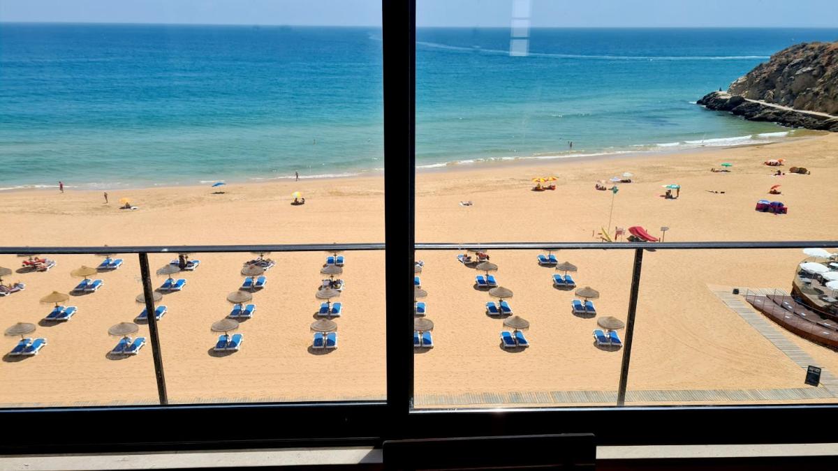 Albufeira Beach Cliffs House - Housity