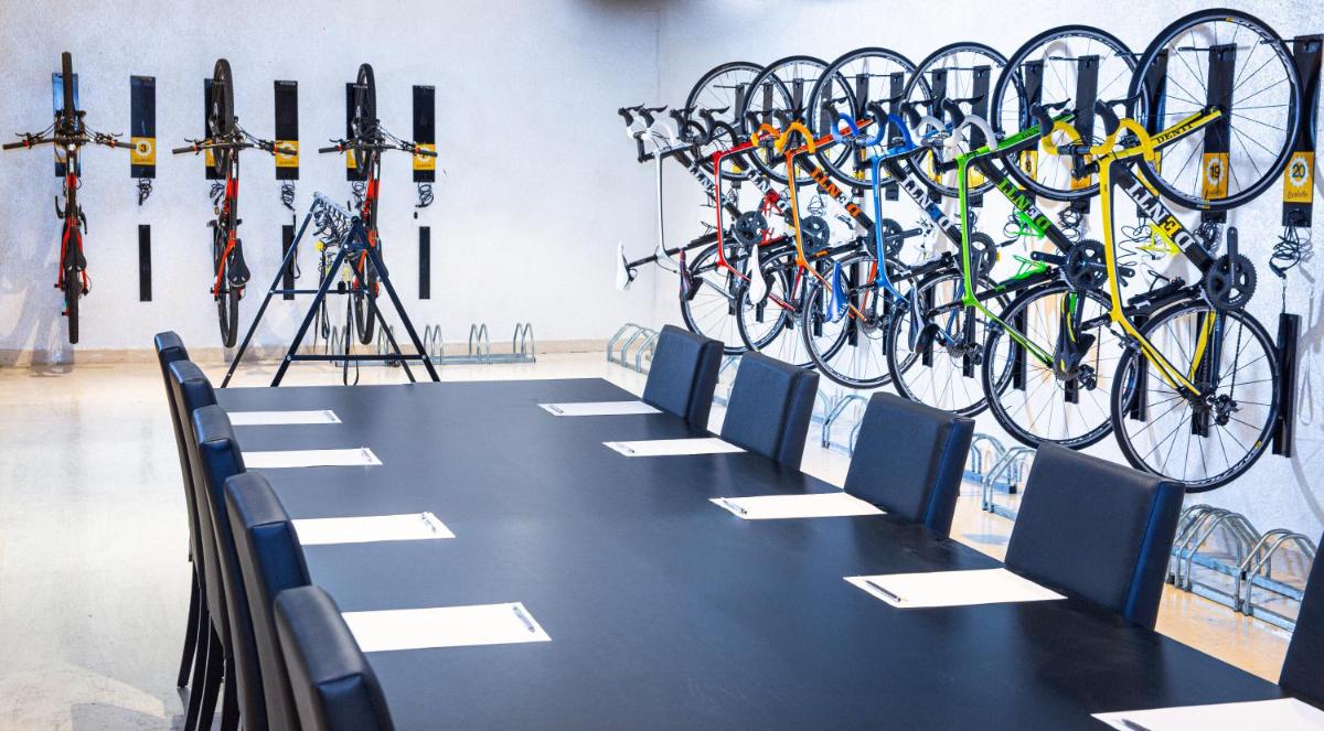 Montar en bicicleta en Salles Hotels Marina Portals o alrededores