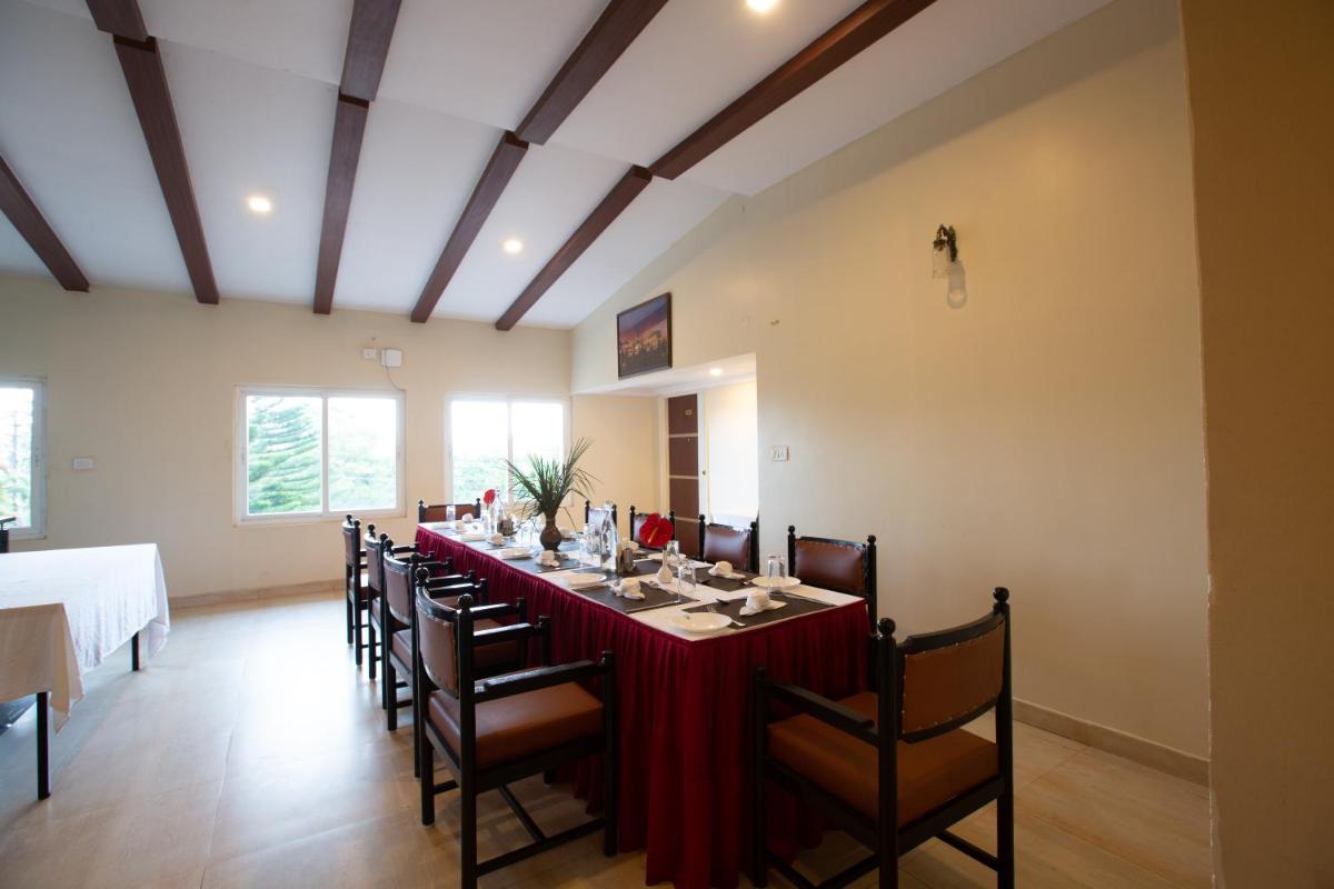 KSTDC Hotel Mayura Valley View Madikeri - Hizvo