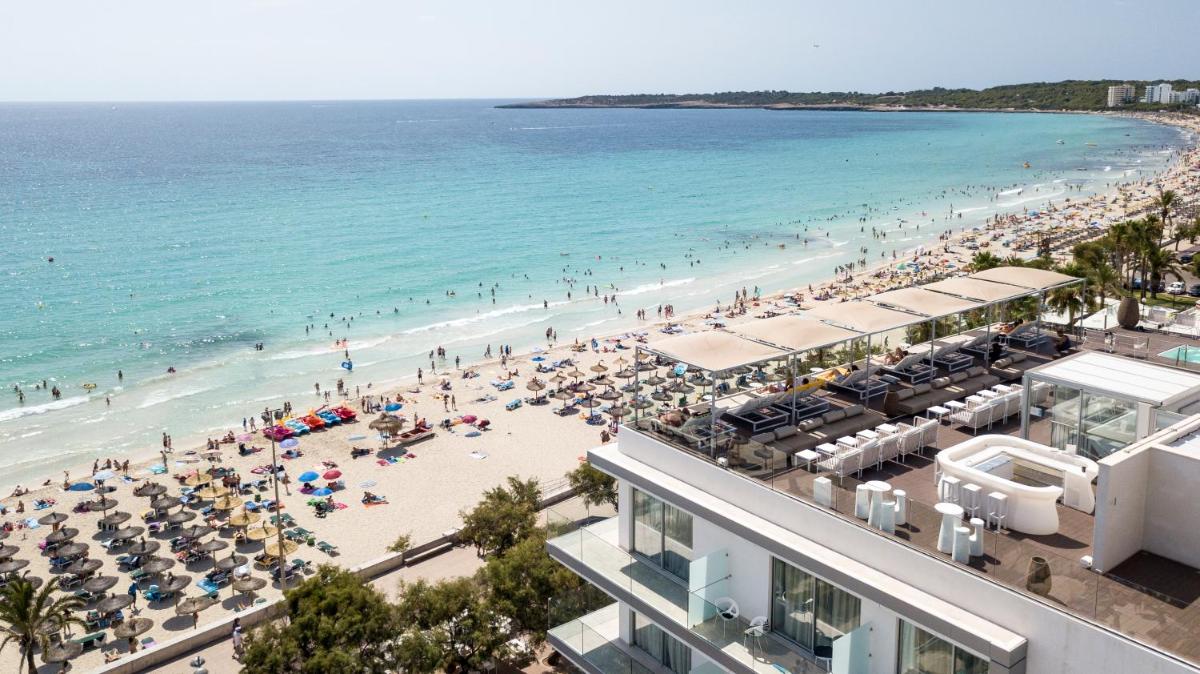 Playa de o cerca de este hotel