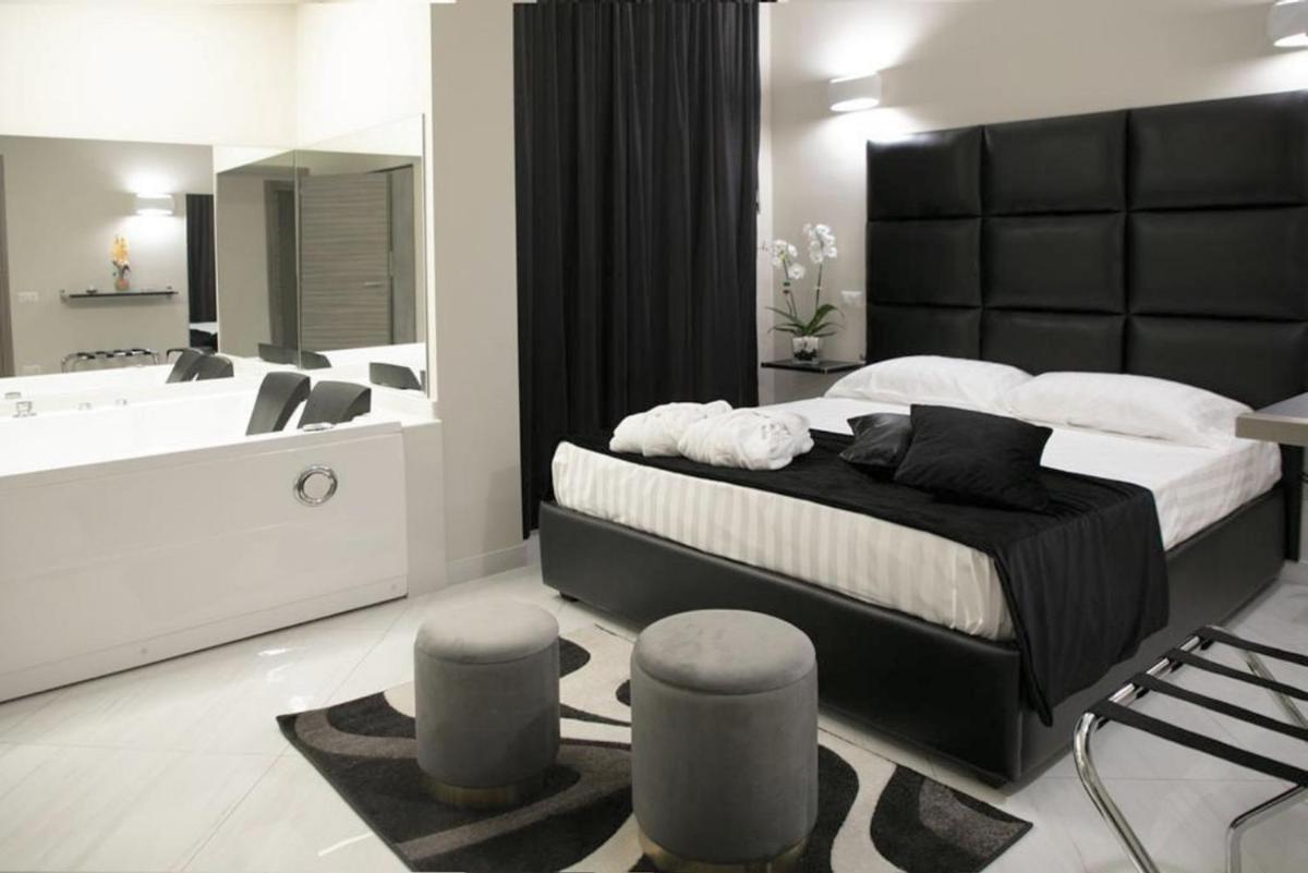 Hotel Trionfal - Housity