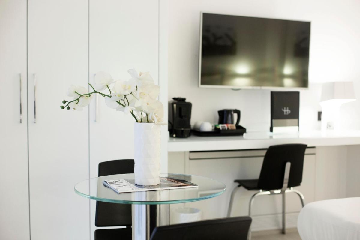 LHP Suite Napoli Parco Margherita - Housity