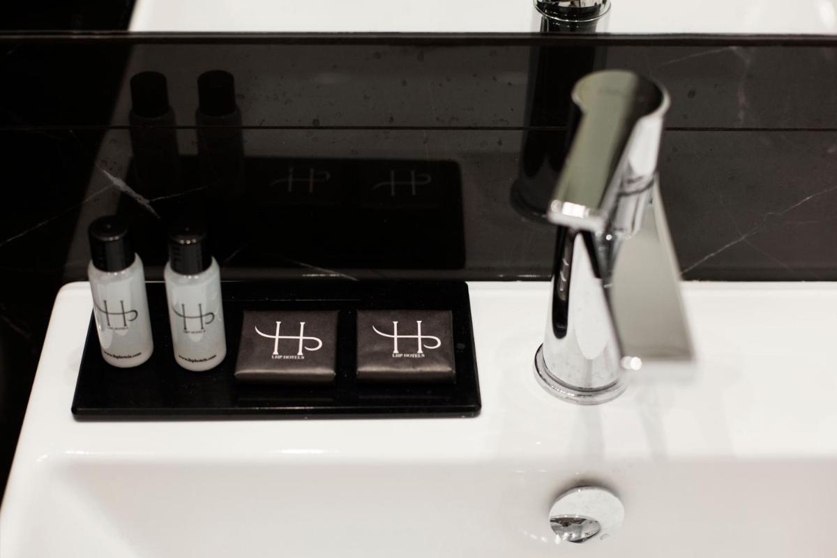 LHP Suite Napoli Parco Margherita - Housity